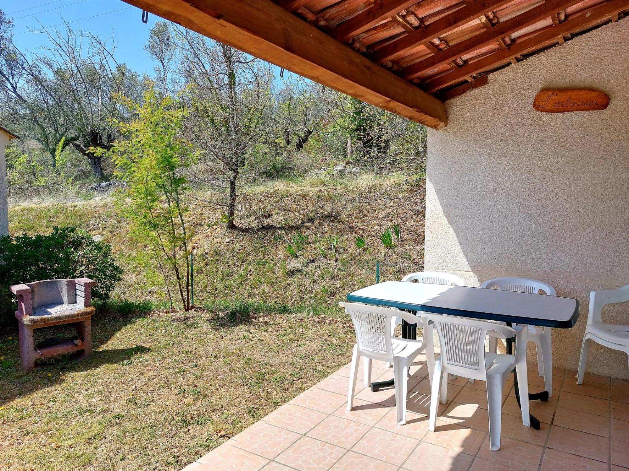 Village De Gites La Fontinelle Bessas Rom bilde